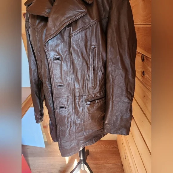 Vintage Leather Jacket - Picture 2 of 8